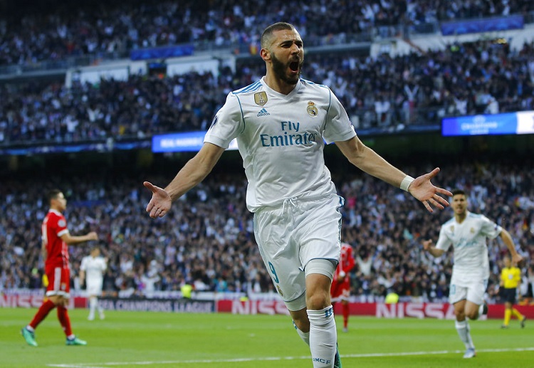 Karim Benzema ăn mừng sau khi ghi bàn mở tỷ số cho Real Madrid trong trận gặp  FC Bayern Munich trên sân Santiago Bernabeu