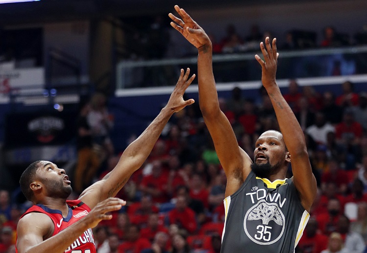 Betting sites remain in favour of the Warriors in their playoff series against the Pelicans