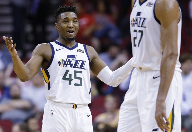 Donovan Mitchell ghi tổng 38 điểm toàn trận, hơn nửa trong đó giúp Utah Jazz tạo ra lợi thế dẫn trước 15 điểm