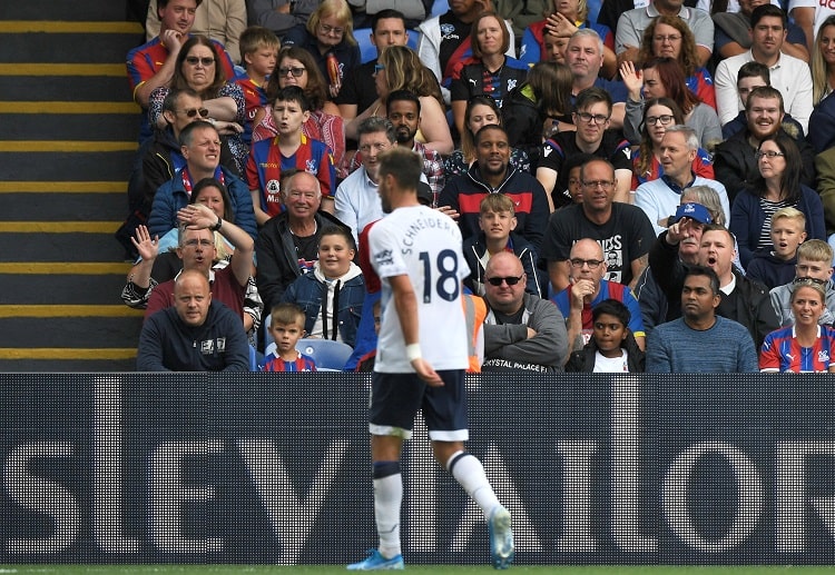 Morgan Schneiderlin was sent off as Everton were held to a goalless draw by Crystal Palace