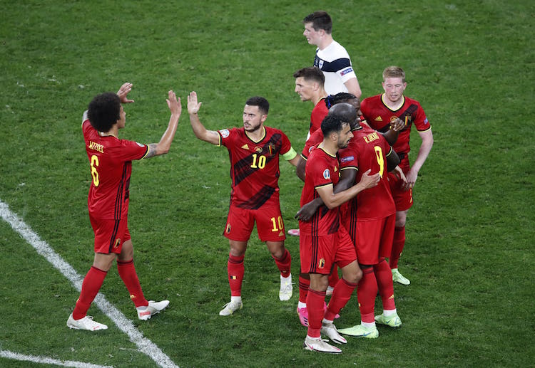 EURO 2020: Bỉ làm mọi cách để tiến gần đến khung thành của Hradecky