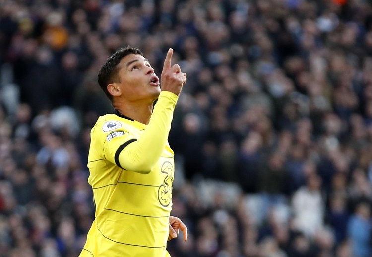 Thiago Silva puts Chelsea ahead vs WEst Ham in the Premier League