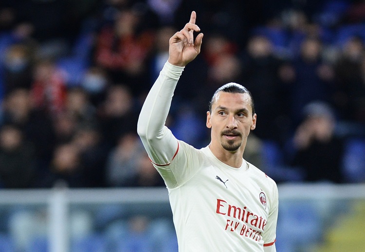 Zlatan Ibrahimovic berpeluang cetak gol ke gawang Liverpool di Liga Champions UEFA