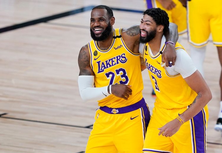 LeBron James sẽ tiếp tục song hành cùng Lakers ở NBA mùa giải sắp tới.