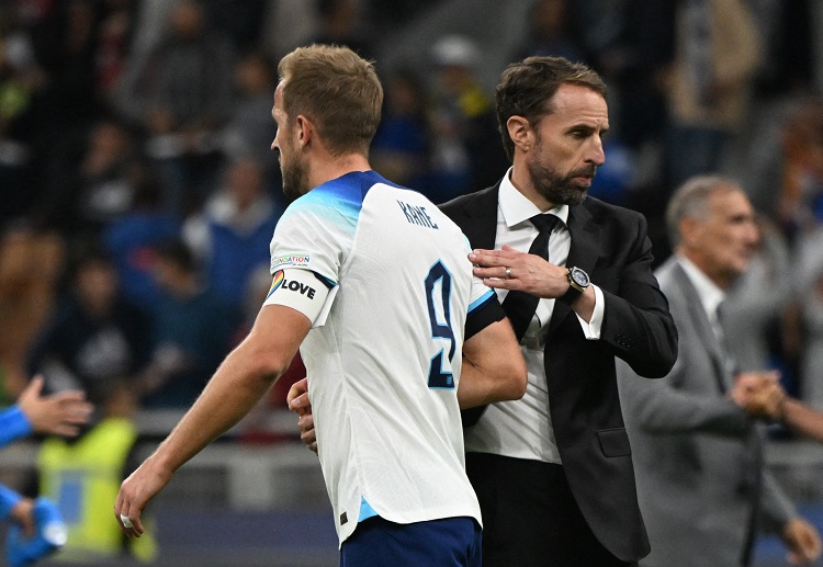 Nations League: ĐT Anh sau đó có một vài cơ hội cuối hiệp 1 nhưng đều dứt điểm chệch mục tiêu.