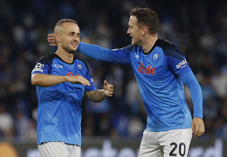 Serie A: Hiện tại Napoli đang càn quét mọi thứ trên đường đi của họ.