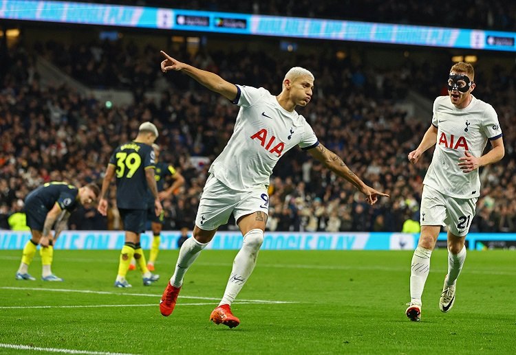 Premier League: Tottenham vẫn đứng thứ 5 trên BXH