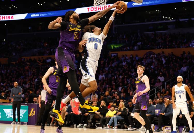 Los Angeles Lakers forward Anthony Davis move up to the 3rd spot in the NBA MVP award ladder