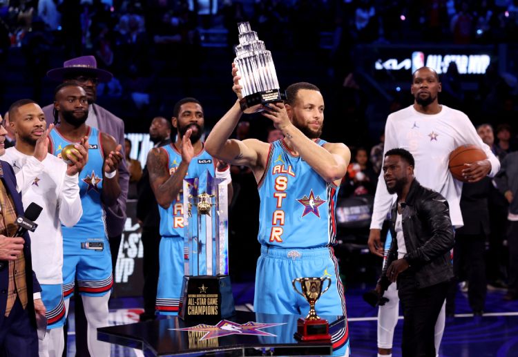 Stephen Curry guided Shaq’s OG team to victory in the NBA All-Star Game, earning the Kobe Bryant Award