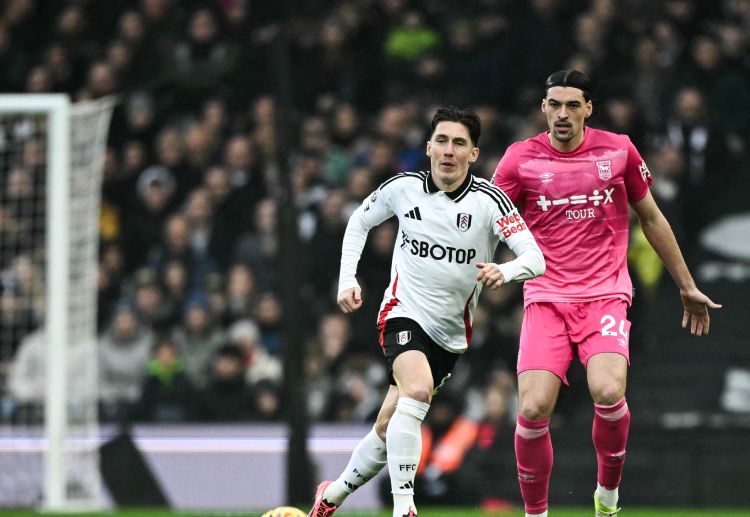 ဖူလ်ဟမ်ကလက်ရှိပရီးမီးယားလိဂ်အမှတ်ပေးဇယားအဆင့်၉နေရာမှာရပ်တည်နေပြီးတော့ချဲလ်ဆီးနဲ့လည်း၆မှတ်သာကွာဟနေပါတယ်။