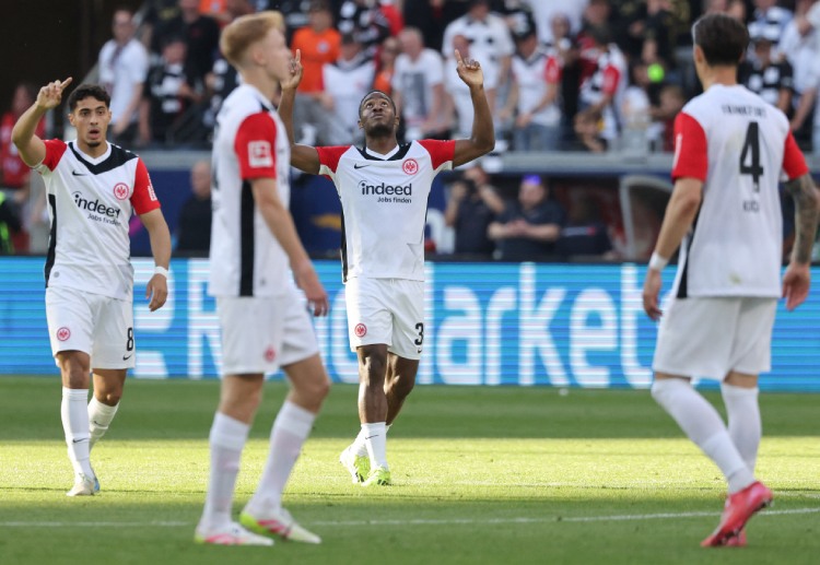 Bundesliga: Frankfurt sẽ có vé dự Champions League mùa tới