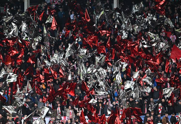 友谊赛 勒费为桑德兰打破僵局，帮助球队上半场1比0取得领先。