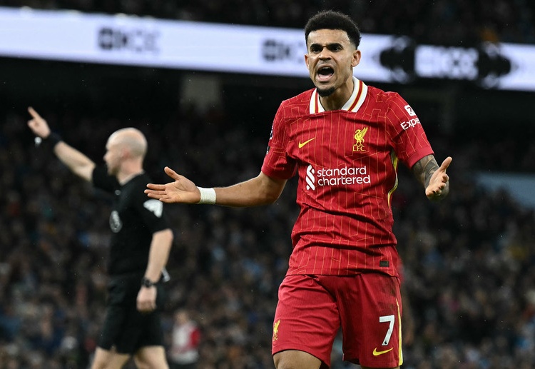 ဒါ့အပြင် ဒီးယက်ဇ်ဟာ ဂျူန် ပါဘလို အိန်ဂျယ်၊ ဟာမီလန်တန် ရစ်ချက်ဒ်၊ ဟူဂို ရိုဒယ်လီဂါတို့ ပြီးရင် ပရီးမီးယားလိဂ်မှာ ဂိုး အများဆုံး သွင်းထားထားတဲ့ ကိုလံဘီယာ ကစားသမား အဖြစ်လည်း ရပ်တည်နေပါတယ်။