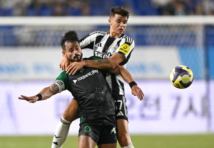 友谊赛 大邱FC的切辛哈本赛季已攻入6球,进攻端表现亮眼。