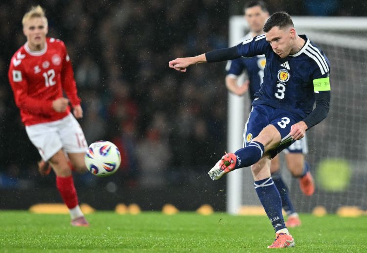 စကော့တလန် အသင်းဟာ ၁၉၉၈ ကမ္ဘာ့ဖလား ပြိုင်ပွဲ နောက်ပိုင်း ပထမဦးဆုံး အကြိမ် အဖြစ် ခြေစစ်ပွဲ အောင်မြင်ခဲ့တာ ဖြစ်ပါတယ်။