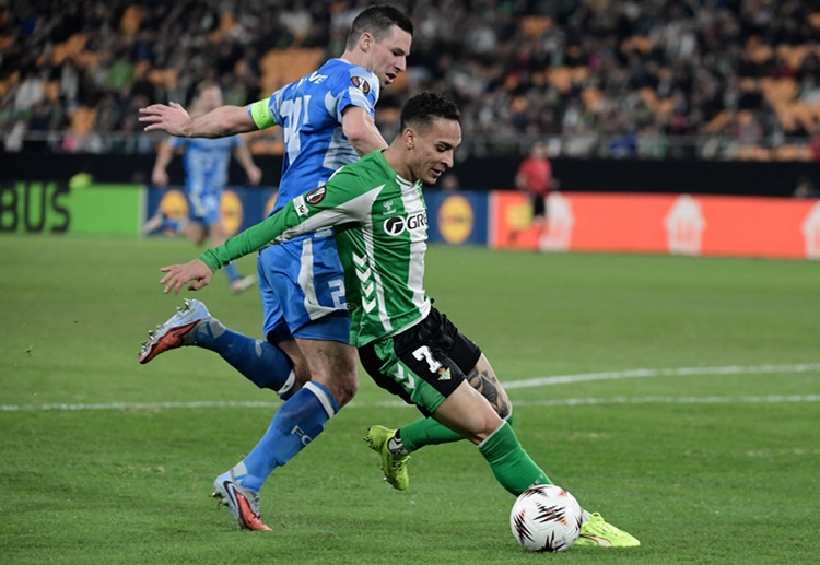 Antony may mắn không nhận án phạt ở trận gặp Utrecht tại Europa League