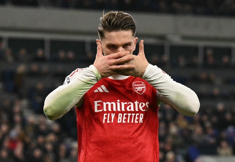 Arsenal remain on top of the Premier League table after their recent victory against Everton