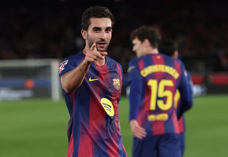 ဖာရန်း တောရက်စ် ကတော့ လာလီဂါ ကလပ် ဘာစီလိုနာမှာ ဆက်ရှိနေဖို့ မျှော်လင့်ချက်နဲ့ အက်စတွန်ဗီလာနဲ့ နယူးကာဆယ် တို့ရဲ့ ကမ်းလှမ်းမှုတွေကို ငြင်းပယ်ခဲ့ပါတယ်။