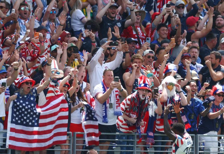 US fans celebrate as their team beat Australia 2‑0 to reach World Cup 2026 knockouts